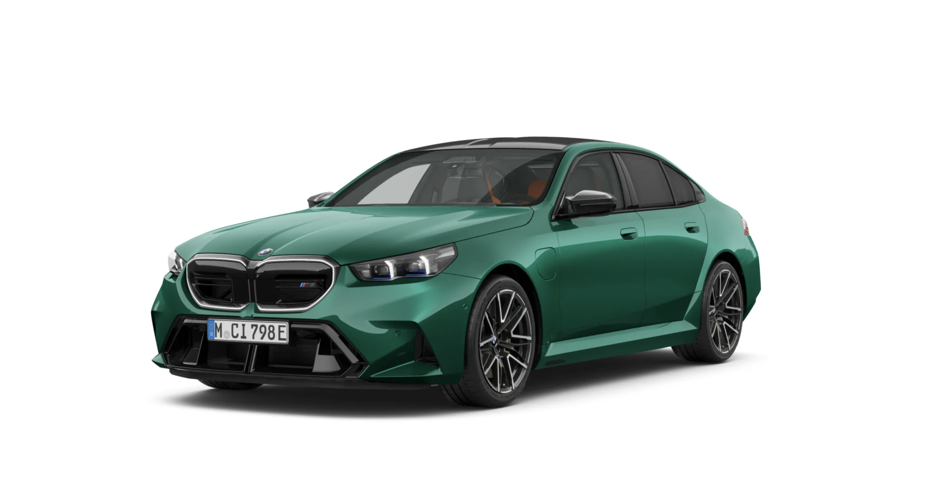 BMW M5 SEDAN | nový model | V8 biturbo hybrid 727 koní | super sportovní hybridní sedan | novinka ve výrobě | zelená s hnědou kůží | maximální výbava | první nové auto | velká sleva | nákup online | AUTOiBUY.com